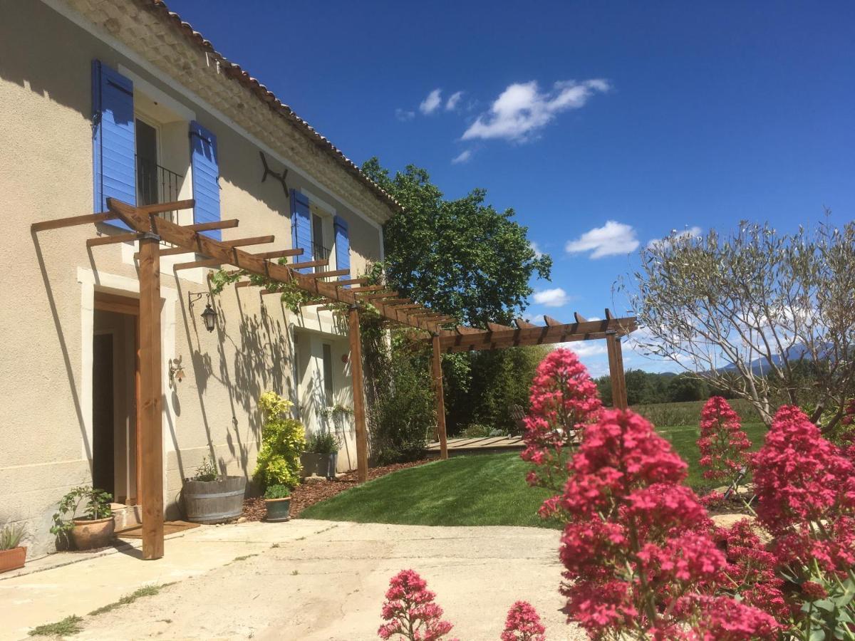 Domaine Rouge-Bleu Bed & Breakfast Sainte-Cécile-les-Vignes Екстериор снимка