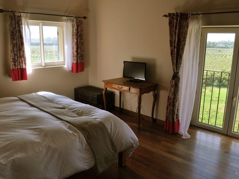 Domaine Rouge-Bleu Bed & Breakfast Sainte-Cécile-les-Vignes Екстериор снимка
