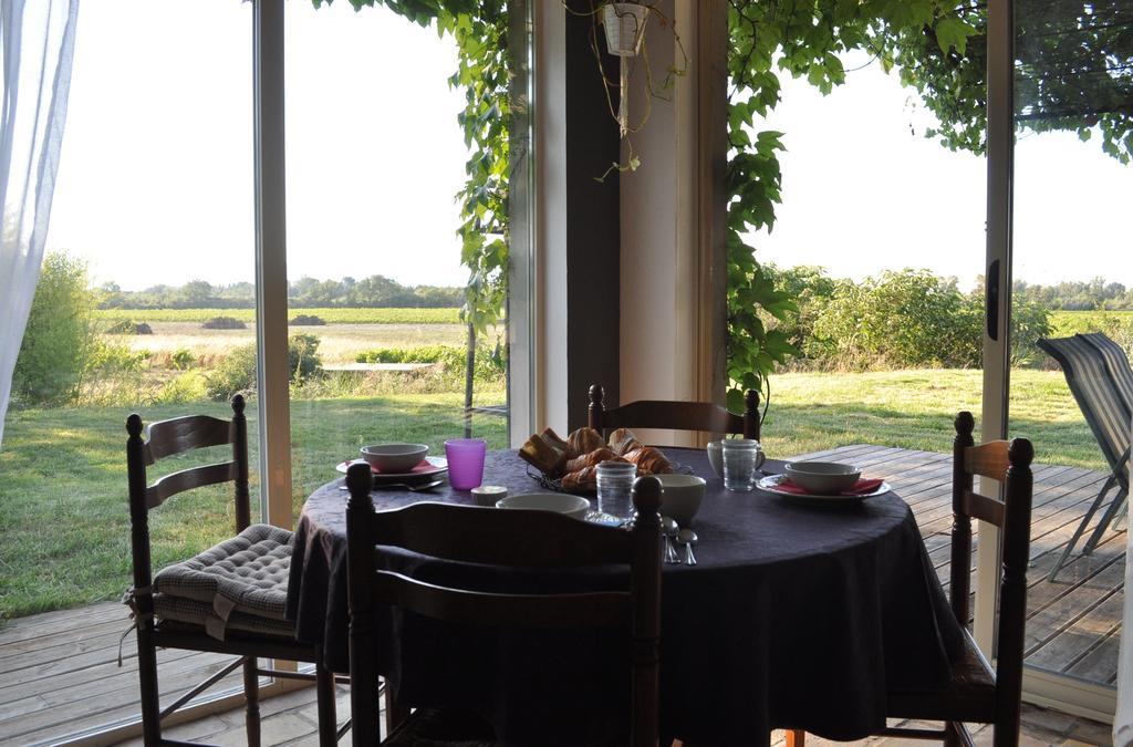 Domaine Rouge-Bleu Bed & Breakfast Sainte-Cécile-les-Vignes Екстериор снимка