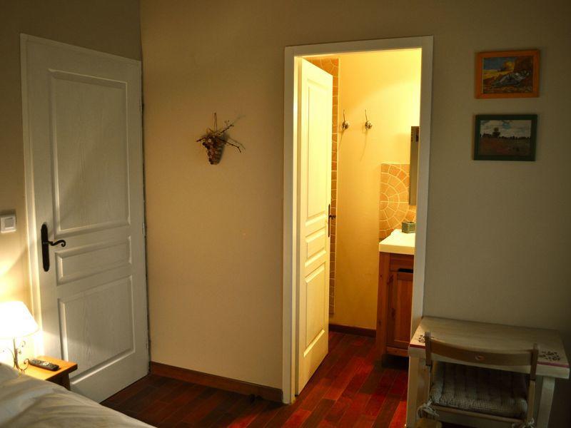 Domaine Rouge-Bleu Bed & Breakfast Sainte-Cécile-les-Vignes Екстериор снимка